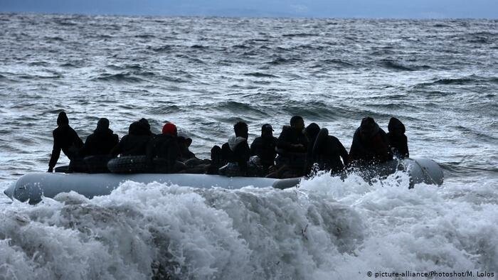 فرونتكس ترحل المهاجرين من اليونان