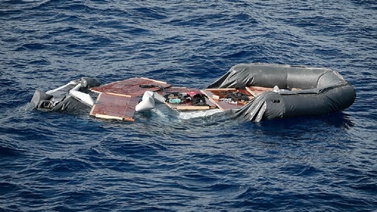 خفر السواحل اليوناني يعثر على جثامين 14 مهاجرًا
